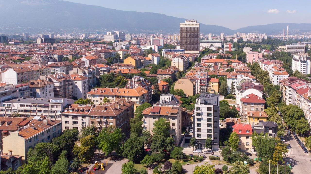 Modern And Spacious Apartments In The City Centre Sofia Exterior photo