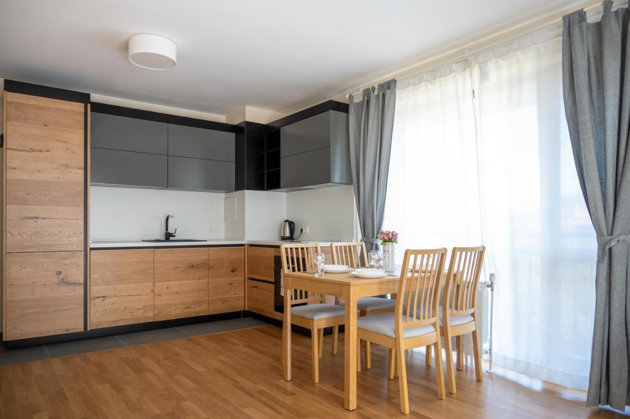 Modern And Spacious Apartments In The City Centre Sofia Exterior photo